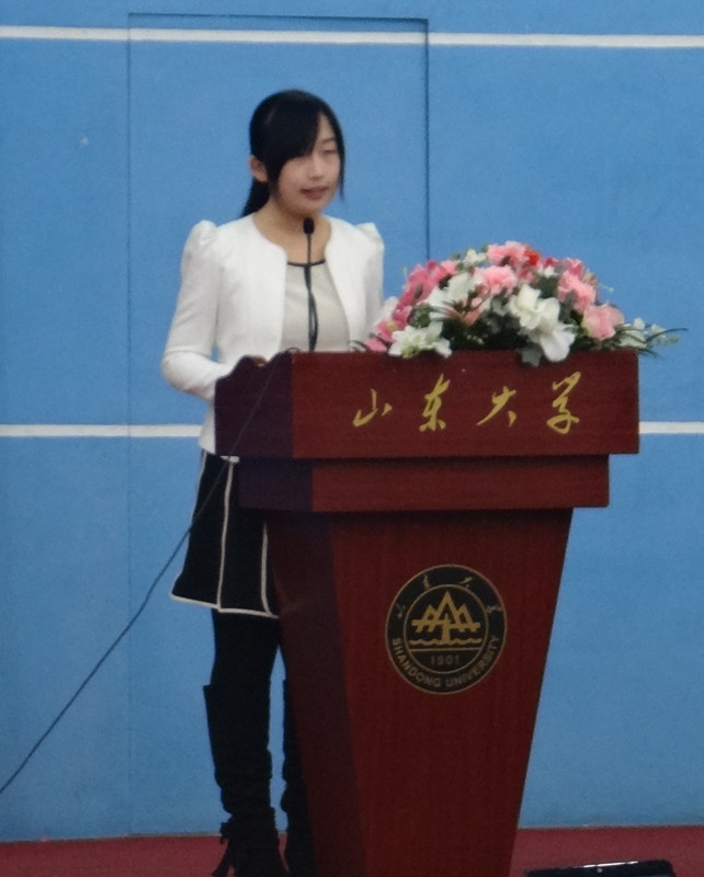 刘赫喆同学在2012年度表彰大会上作为社会实践类获奖代表的发言
